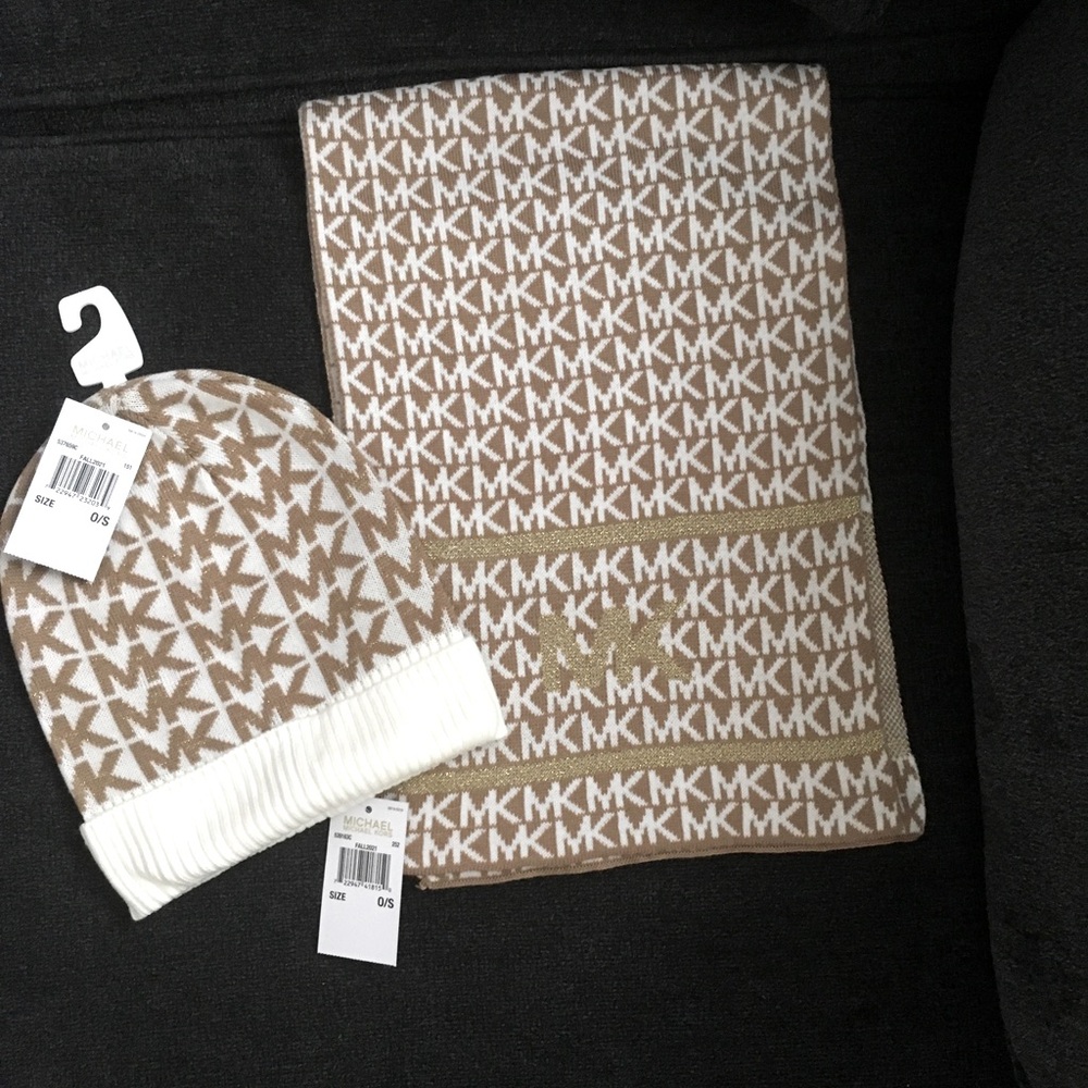 MICHAEL Michael Kors Hat/Scarf Set